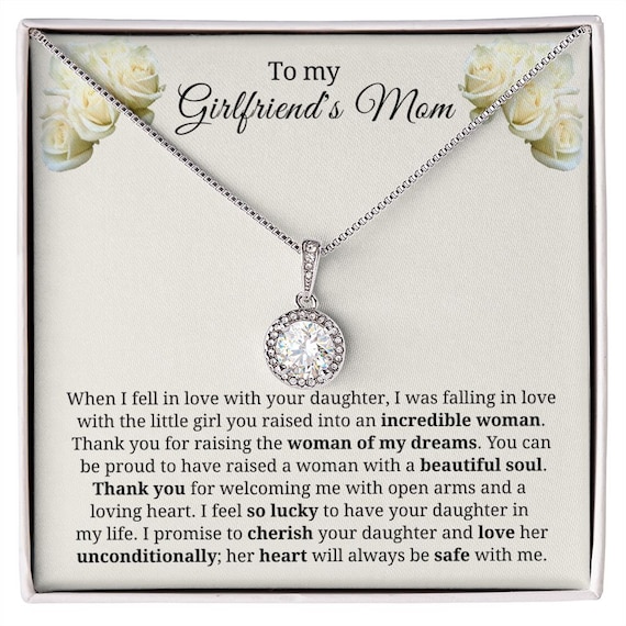 Gifts for girlfriends mom birthday 2025