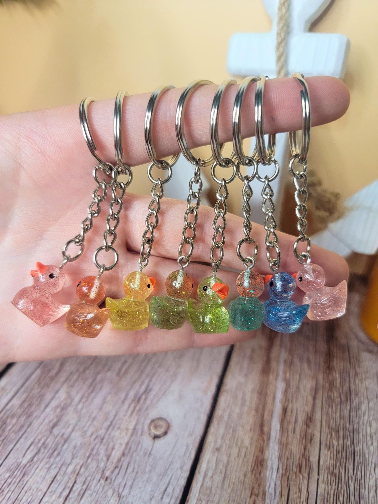 Glow-in-the-Dark Duck Keychain & Glitter Duck Keychain – Cute Mini Duck Keychain, Kawaii Duck Charm, Fun Gift for Duck Lovers, Cruise Ducks