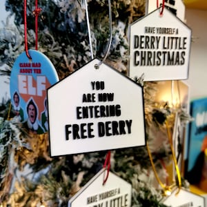 Gratis Derry Corner kerstboomversiering | Derry City kerstversiering | Derry Phrase-decoratie