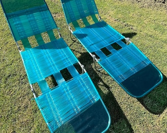 Rare Set of Vintage Vinyl Tube Chaise Adjustable Lounger Lawn Beach Folding Chairs