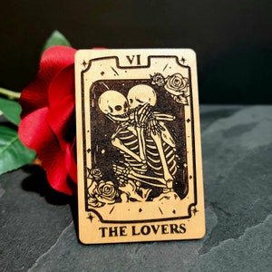 De liefhebbers tarotkaart, esdoornhout gegraveerde tarotkaart, kleine tarot cadeau-ideeën