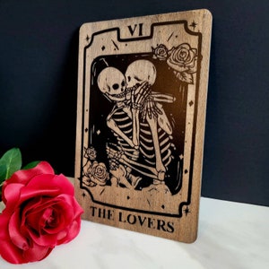 The lovers tarotwanddecoratie, esdoorn gegraveerde tarotkaart, tarothangercadeaus