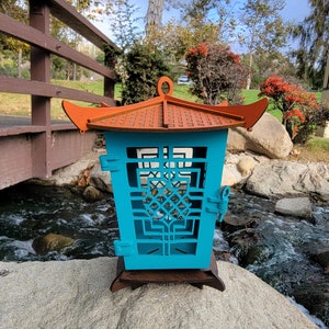 Japanese pagoda lantern, garden pagoda lantern, wooden Japanese lantern, outdoor Japanese lighting, Asian lantern décor