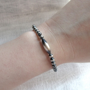 Pulsera de perlas Navajo Torpedo, Pulsera de perlas Navajo redondas de 4 mm, Pulsera de plata de ley 925, Pulsera de cuentas, Pulsera personalizada, Especial
