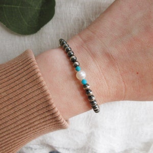 Navajo Pearls Bracelet / Fresh Water Round Pearl Bracelet / Natural Tiny Turquoise / 4mm Round Navajo Pearls / 925 Sterling Silver Bracelet/
