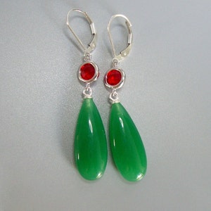 Boucles d'oreilles élégantes en forme de lustre en jade vert, remplies d'or 14 carats, argent sterling 925 image 5
