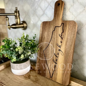 Palestine Last Name Personalized Large Engraved Cutting Board  | Ramadan | Eid Table Decor -Islamic decor - Eid gift ramadan gift