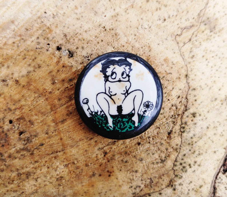 NSFW Rare Vintage Betty Boop Nude Pinup Button