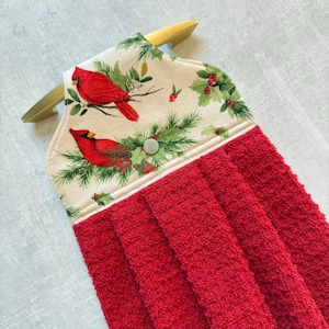 Cardinals Hanging Kitchen Towel, Festive Winter Birds Hand Towels with Hanging Loop, Christmas Easy Hang & Stay Dish Towel with Snap Closure