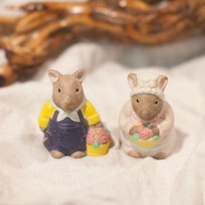 Mice Holding Flowers Salt and Pepper Shakers