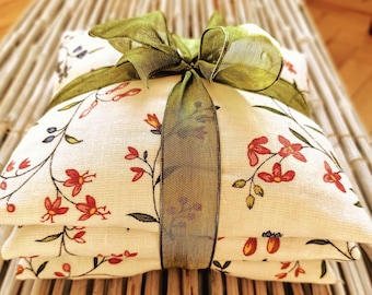 Almohada de lavanda para dormir, ayuda para la relajación mediante aromaterapia herbal.