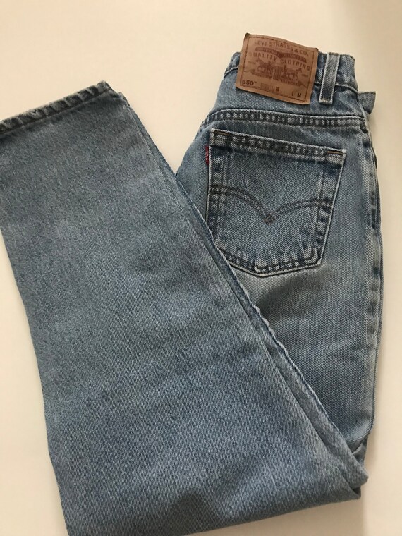 Vintage 550 Levis
