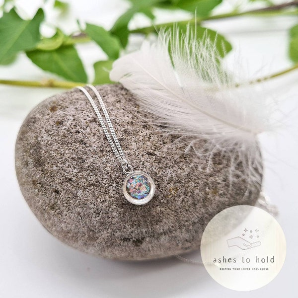 Pet Cremation Ashes Keepsake Necklace Pendant