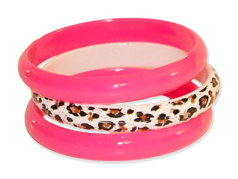 Vintage Style Jewelry, Retro Jewelry     Neon Cheetah Leopard Animal Print Three Pack Bangles  AT vintagedancer.com