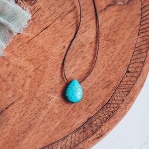 Turquoise Howlite Teardrop Pendant Necklace • Adjustable Rope Necklace • Bohemian Western Jewelry Gift for her • Hippie Turquoise Jewelry