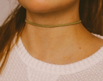 Olive Green Vegan Suede Leather Choker Necklace, Soft Thin Leather Necklace, Simple Necklaces for Women, Boho Hippie, Surfer Necklace