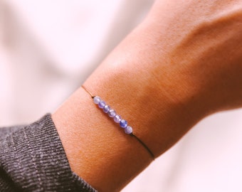 Pulsera de tanzanita, pulseras de cuentas para mujer, piedra natal de diciembre (rara), delicada joyería de cristal azul, regalos únicos hechos a mano para mamá.