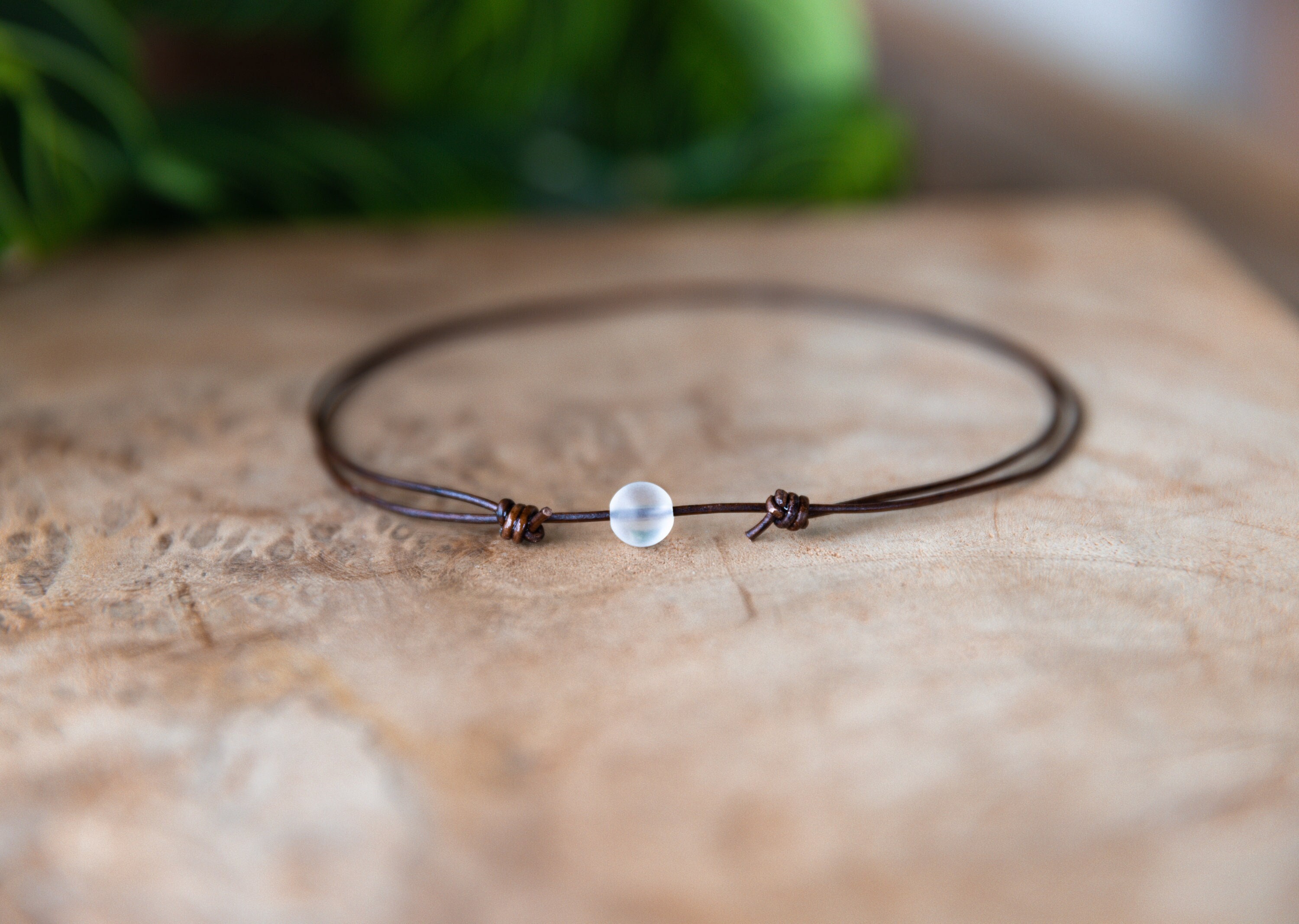 【EVERYBIRTHDAY】Stone White Leather Choker il_fullxfull.3856995604_iscd.jpg