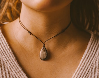 Boho Minimalist Choker, Hippie Choker, Earthy Brown Teardrop Choker, Minimalist Choker Necklace, Beach Jewelry, Gift for her