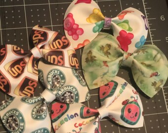 Small 3.5in Faux Leather Hair bow on clip