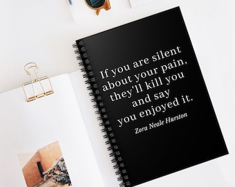 Cuaderno espiral con citas de Zora Neale Hurston / Historia negra de los libros