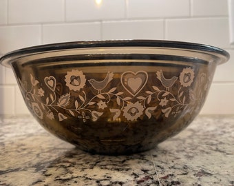 Pyrex mixing bowls, vintage Pyrex, Festive Harvest nesting bowls, Glass bird and flower bowls, set of three Pyrex, Vintage holiday kitchen