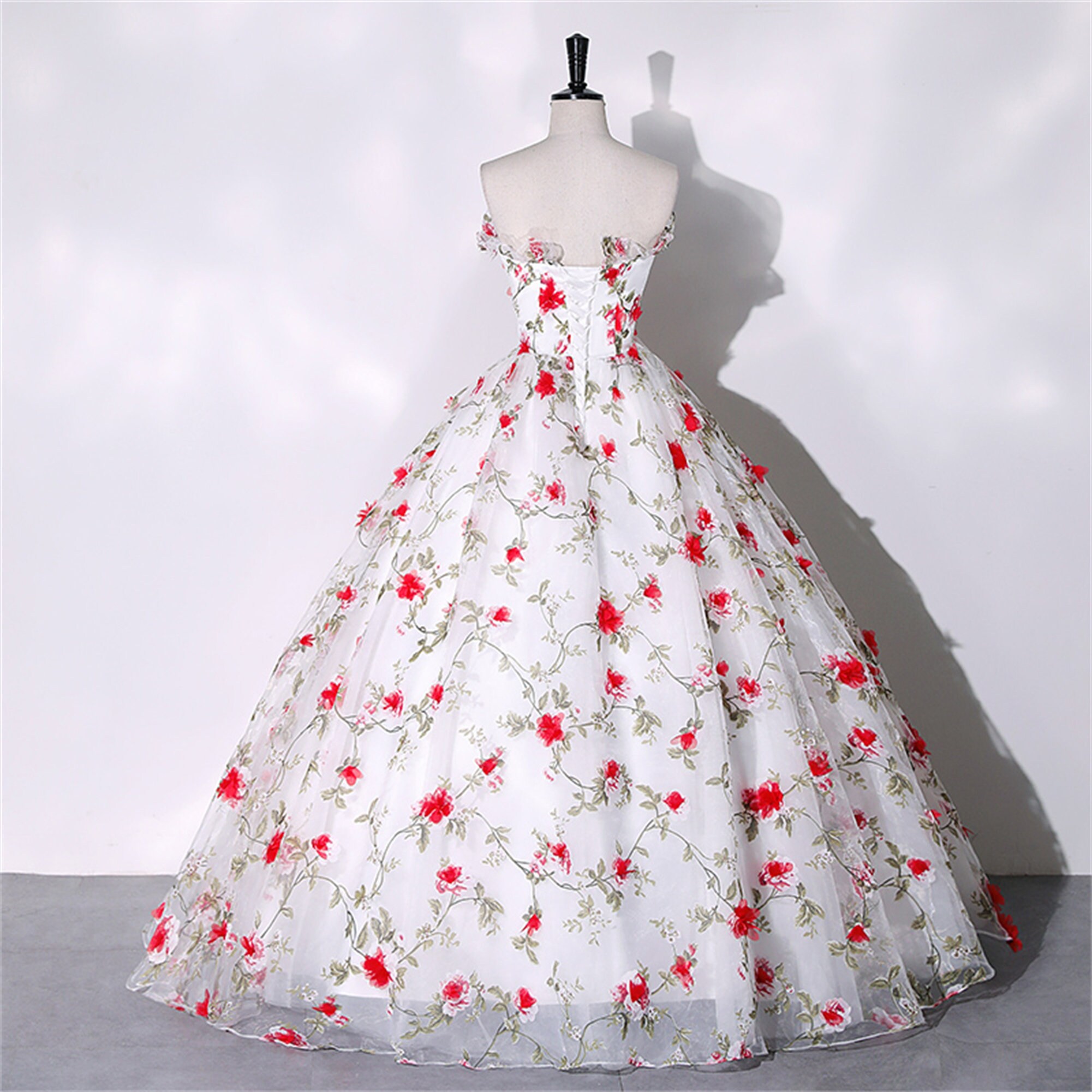 White Dress With Red Flowers - Nillush Vintage- StyKey