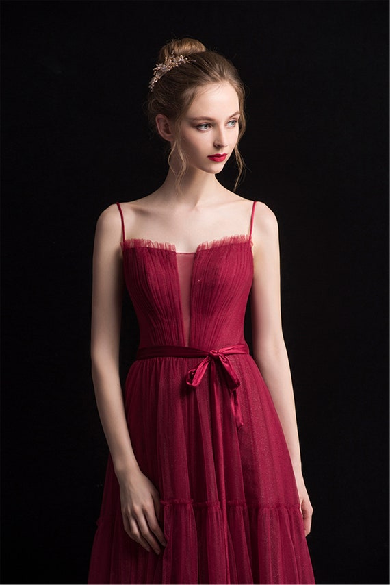 Cereza oscura rojo tul vestido de novia Spaghetti correa - Etsy España Cereza oscura rojo tul vestido de novia Spaghetti correa - Etsy España