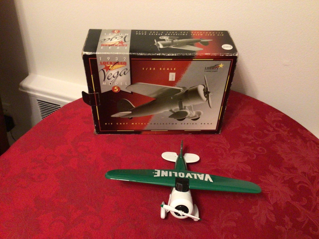 Lockheed 1932 Liberty Classics Vega Model 5 - Etsy