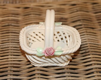 3 Vintage Capodimonte Woven Porcelain Basket Ring Dishes Italian Faience Bowls Majolica Spaghetti ware Reticulated Shabby Chic Kitsch Decor