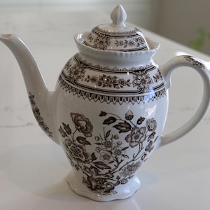 Vintage Wood & Sons Dorset Brown and Cream Large Coffee Pot - Scalloped, 1950s , Floral Bands
