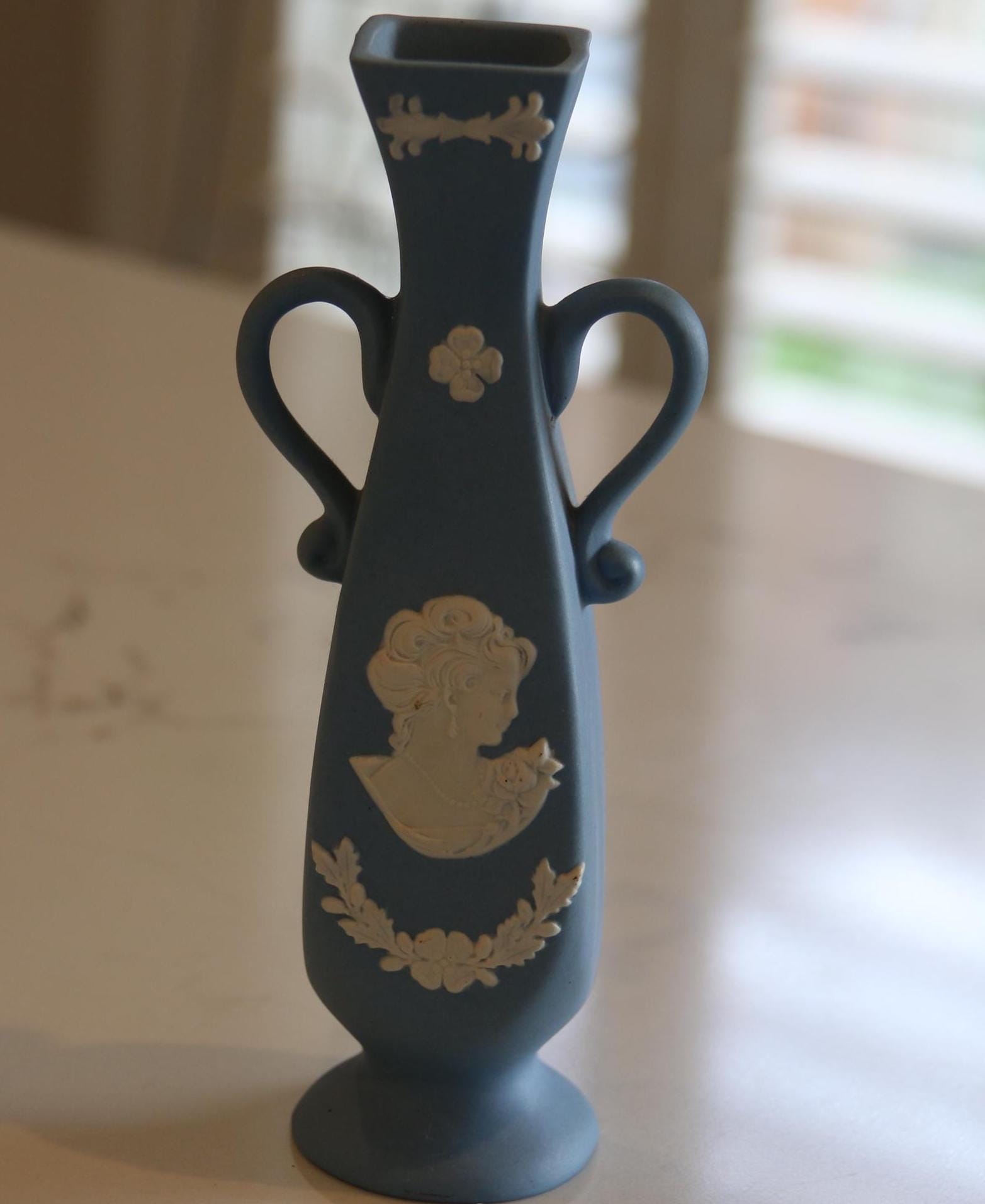 Wedgwood blue vase - Etsy 日本