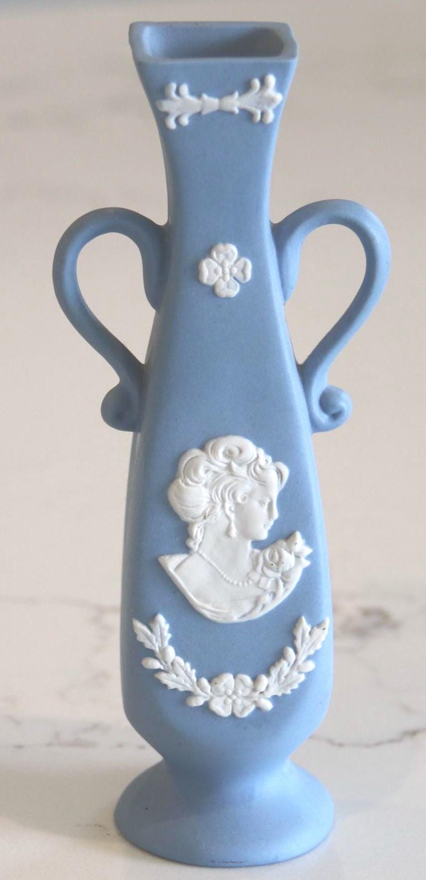 Wedgwood blue vase - Etsy 日本