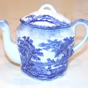 Antique Ridgways Child’s Teapot "Humphrey’s Clock" Charles Dickens Scenes from Old Curiosity Shop, Blue & White Transferware, c. 1895-1920