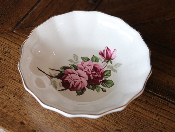 Vintage Sandland Ware Pink Rose Scalloped Trinket… - image 3