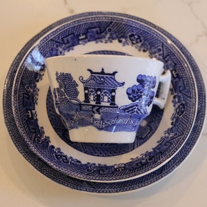 Pretty Vintage Bristol Ware - Pountney & Co Willow Pattern Trio - Lovers of Blue and White China - Vibrant Colours - High Tea - Collectable