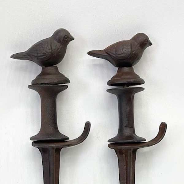 2 Pack Cast Iron Songbird Hose Guides