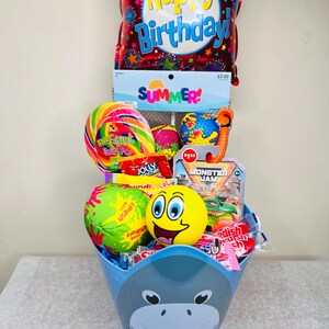 Happy Birthday, Geburtstagsgeschenk, Bonbon, Vorausgefüllter Korb, Geschenkbox, Bonbon, Lutscher, Kugeln, Spielzeug