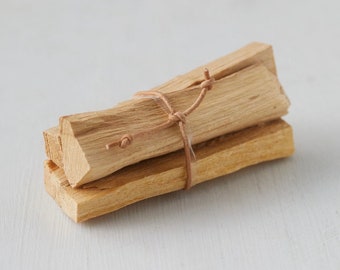 Organic Palo Santo Wood Sticks: Cleansing Ritual Incense