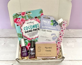 Coffret cadeau violet pour les mains, les ongles et le visage, sélection de vernis à ongles, boîte de crème pour les mains, cadeau de masque facial, cadeau de marié, coffret de soins pour elle