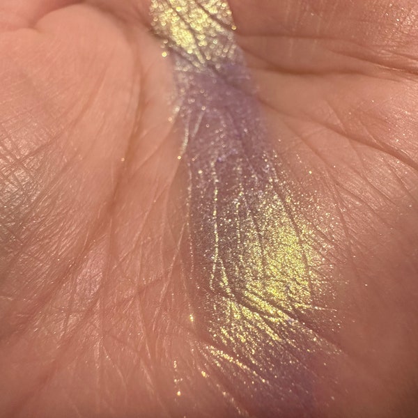 I Feel Ya (Lavender-Yellow) Duochrome Pressed Eyeshadow