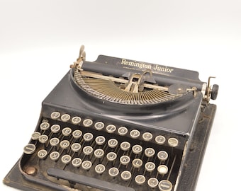Remington Junior collectible typewriter