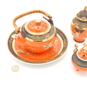 Nice Chinese teapot set with sugar bowl and tray