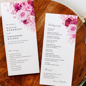 Puede incluir: Programa de ceremonia de boda con diseño floral. El programa enumera el orden de los eventos de la ceremonia de boda, incluyendo la procesión, las lecturas, el intercambio de votos y la recesión. La fiesta de bodas también se enumera, incluyendo el oficiante, la dama de honor, las damas de honor, los padrinos de boda y la niña de las flores.