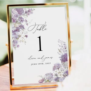 Lavendel lila bruiloft tafelnummers kaartsjabloon, bloemen boho tafelnummers, elegante paarse bloemen tuin afdrukbare tafelnummerkaarten