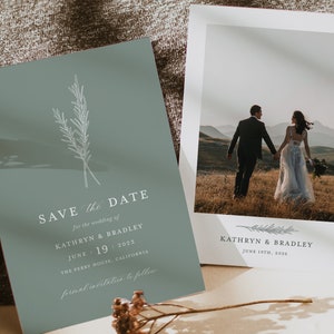 Salbei Grün Save The Date Vorlage, Minimalistische Foto Hochzeit Save The Dates, Botanische Rosmarin Elegante Moderne Grüne Save The Date Karten