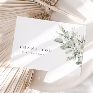 Plantilla de tarjeta de agradecimiento de boda minimalista, nota de agradecimiento moderna verde salvia, tarjeta de lugar de mesa de agradecimiento personalizada de eucalipto boho, Cloe