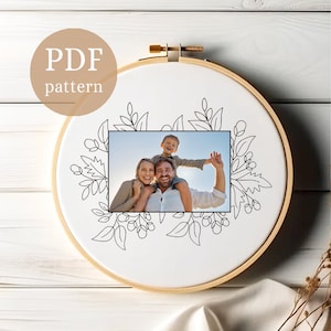PDF Pattern, Floral Embroidery, 4x6 Frame, Photo Memory, Hand embroidery pattern, Instant download, Wreath Embroidery, Christmas Gift idea