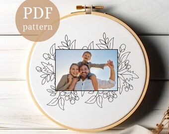 Floral Wreath Embroidery Pattern: 4x6 Photo Frame (PDF Pattern)
