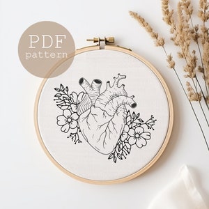 Anatomisches Herz Stickmuster, Herz Stickerei, Blumen Stickmuster, Digitales PDF Stickmuster, Menschliches Herz Stickmuster, modernes Muster